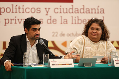 CWS's Luciano Cadoni speaks at an event in Mexico about children of incarcerated parents. Photo: CWS