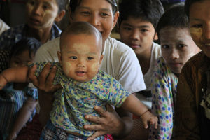A mom and her baby in the Ayeyarwady Region of Myanmar. Photo: Andrew Giffords / CWS