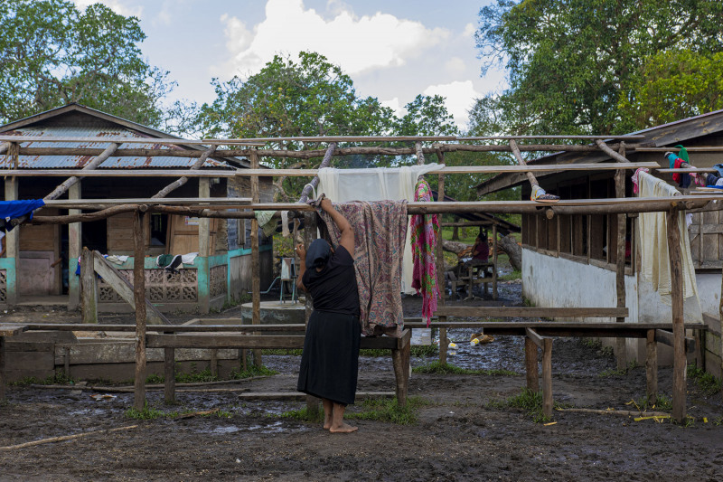 Hurricane damage in the Albergue community.